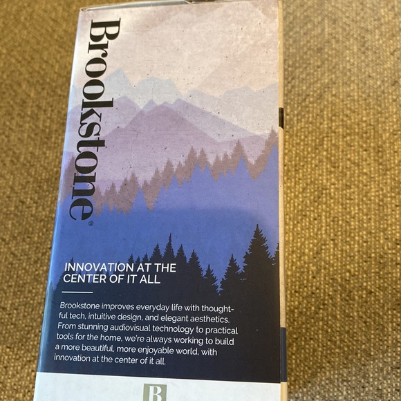 Brookstone rugged venture solar power speaker with flashlight - Picture 2 of 5